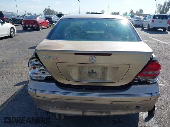 2003 Mercedes-Benz C 320 с VIN WDBRF64JX3F356161, выставлен на аукционе IAAI как лот 41847898 с пробегом 154 973 миль миль и . История ставок и продаж доступна на DreamBid. Изображение 6.