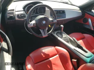 2005 BMW Z4 3.0i z VIN 4USBT53505LU11449, wystawiony jako Copart lot #59117535 z przebiegiem 83 103 mil mil oraz Szkoda całkowita • Salvage title. Historia ofert i sprzedaży dostępna na DreamBid. Obrazek 8.