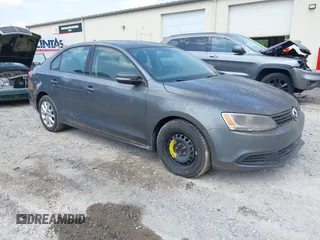 2012 Volkswagen Jetta SE z VIN 3VWDX7AJXCM315111, wystawiony jako IAAI lot #42496661 z przebiegiem 206 016 mil mil oraz . Historia ofert i sprzedaży dostępna na DreamBid. Obrazek 1.
