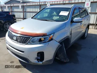 2015 Kia Sorento LX with VIN 5XYKT4A77FG548874, listed as a IAAI auction lot 41650301 with 111,113 mi miles. Bid and sale history available at carsss.com. Image 22.