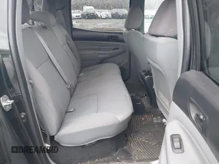 2013 Toyota Tacoma with VIN 3TMLU4EN3DM123470, listed as a IAAI auction lot 41952721 with 72,296 mi miles and . Bid and sale history available at DreamBid. Image 8.