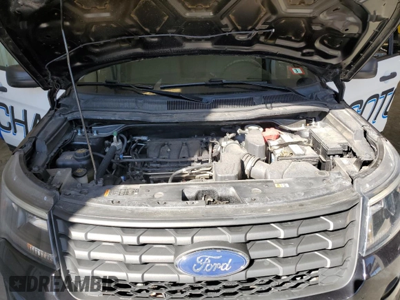2019 Ford Police Interceptor Utility z VIN 1FM5K8AR3KGA63319, wystawiony jako Copart lot #49669175 z przebiegiem 100 110 mil mil oraz Szkoda całkowita • Salvage title. Historia ofert i sprzedaży dostępna na DreamBid. Obrazek 12.