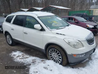 2011 Buick Enclave CXL-1 with VIN 5GAKVBED0BJ151792, listed as a IAAI auction lot 40605487 with 213,861 mi miles. Bid and sale history available at carsss.com. Image 1.