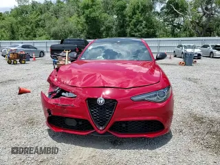 2020 Alfa Romeo Giulia Ti Sport z VIN ZARFAMBN9L7638983, wystawiony jako Copart lot #58692915 z przebiegiem Nie podano mil oraz Nie do naprawy • Non repairable. Historia ofert i sprzedaży dostępna na DreamBid. Obrazek 13.