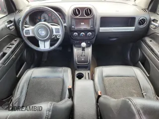 2016 Jeep Compass Sport z VIN 1C4NJCBAXGD727000, wystawiony jako Copart lot #64591555 z przebiegiem 154 441 mil mil oraz Czysty tytuł • Clean title. Historia ofert i sprzedaży dostępna na DreamBid. Obrazek 8.