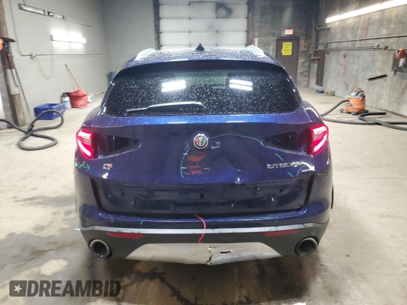 2018 Alfa Romeo Stelvio z VIN ZASFAKAN0J7C04021, wystawiony jako Copart lot #53308355 z przebiegiem 58 192 mil mil oraz Szkoda całkowita • Salvage title. Historia ofert i sprzedaży dostępna na DreamBid. Obrazek 6.
