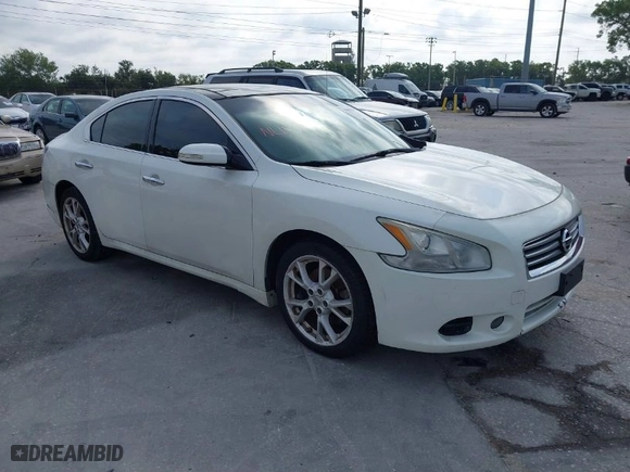 2014 Nissan Maxima 3.5 SV with VIN 1N4AA5AP0EC473211, listed as a IAAI auction lot 41863206 with 79184 miles. Bid and sale history available at carsss.com. Image 1.