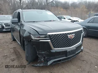 2021 Cadillac Escalade Premium Luxury z VIN 1GYS4CKL8MR242598, wystawiony jako IAAI lot #41329195 z przebiegiem 47 141 mil mil oraz . Historia ofert i sprzedaży dostępna na DreamBid. Obrazek 1.