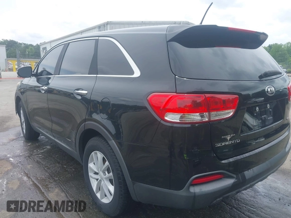 2017 Kia Sorento LX z VIN 5XYPG4A32HG265440, wystawiony jako IAAI lot #42480509 z przebiegiem 196 713 mil mil oraz . Historia ofert i sprzedaży dostępna na DreamBid. Obrazek 3.