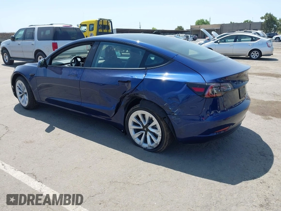 2023 Tesla Model 3 z VIN 5YJ3E1EA6PF547209, wystawiony jako IAAI lot #42511077 z przebiegiem 6 125 mil mil oraz . Historia ofert i sprzedaży dostępna na DreamBid. Obrazek 3.