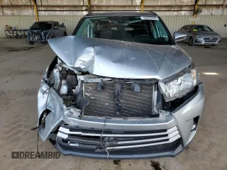 2019 Toyota Highlander SE with VIN 5TDKZRFH9KS557280, listed as a Copart auction lot 55094585 with 84,050 mi miles and Salvage title. Bid and sale history available at DreamBid. Image 5.