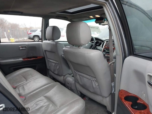 2007 Toyota Highlander w/3rd Row with VIN JTEEP21AX70218280, listed as a IAAI auction lot 41700822 with 2,230,944 mi miles. Bid and sale history available at carsss.com. Image 8.