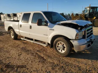 2006 Ford Super Duty F-250 XL with VIN 1FTSW20P36EA38110, listed as a Copart auction lot 83689684 with 0 mi miles and Salvage Title. Bid and sale history available at carsss.com. Image 4.