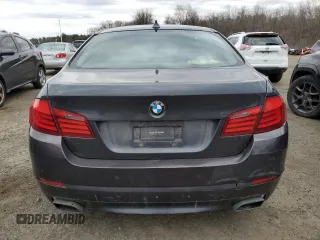 2011 BMW 5 Series 550i z VIN WBAFR9C58BC757285, wystawiony jako Copart lot #49104645 z przebiegiem 137 217 mil mil oraz Czysty tytuł • Clean title. Historia ofert i sprzedaży dostępna na DreamBid. Obrazek 6.