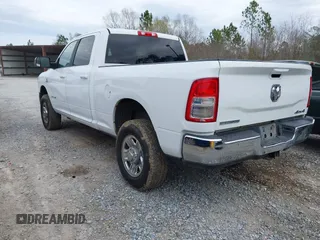 2021 Ram 2500 Big Horn z VIN 3C6UR5DL7MG542617, wystawiony jako IAAI lot #41614844 z przebiegiem 66 869 mil mil oraz . Historia ofert i sprzedaży dostępna na DreamBid. Obrazek 3.
