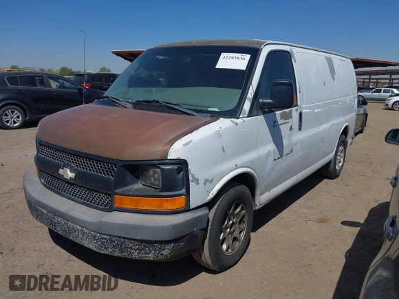 2005 Chevrolet Express Cargo z VIN 1GCFG15X851193419, wystawiony jako IAAI lot #42293836 z przebiegiem 240 169 mil mil oraz . Historia ofert i sprzedaży dostępna na DreamBid. Obrazek 2.