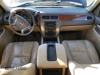 2008 GMC Sierra 1500 with VIN 2GTFK19Y881142390, listed as a Copart auction lot 89091085 with 238,308 mi miles and Salvage Title. Bid and sale history available at DreamBid. Image 8.