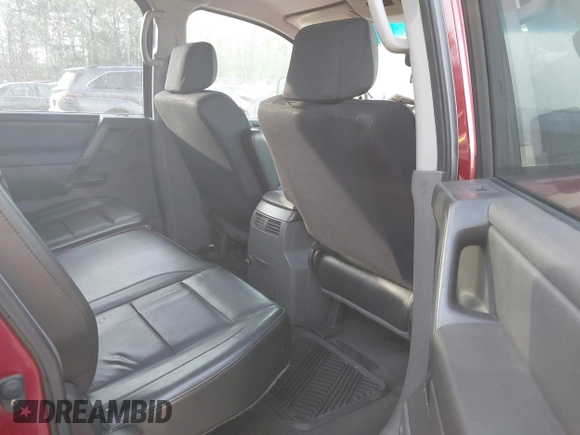 2007 Nissan Titan XE with VIN 1N6BA07A87N231789, listed as a IAAI auction lot 42111290 with 272,425 mi miles. Bid and sale history available at carsss.com. Image 8.