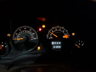 2016 Jeep Patriot Sport SE z VIN 1C4NJPBA8GD679214, wystawiony jako Copart lot #88990335 z przebiegiem 131 640 mil mil oraz Szkoda całkowita • Salvage title. Historia ofert i sprzedaży dostępna na DreamBid. Obrazek 9.