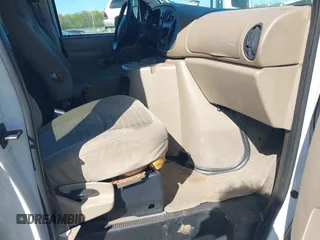 2003 Ford Econoline Passenger XL with VIN 1FBSS31LX3HA18982, listed as a IAAI auction lot 42149360 with 196,201 mi miles. Bid and sale history available at carsss.com. Image 5.
