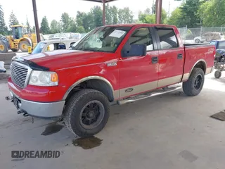2006 Ford F-150 XLT z VIN 1FTPW14576KB01736, wystawiony jako IAAI lot #42593793 z przebiegiem 292 474 mil mil oraz . Historia ofert i sprzedaży dostępna na DreamBid. Obrazek 17.