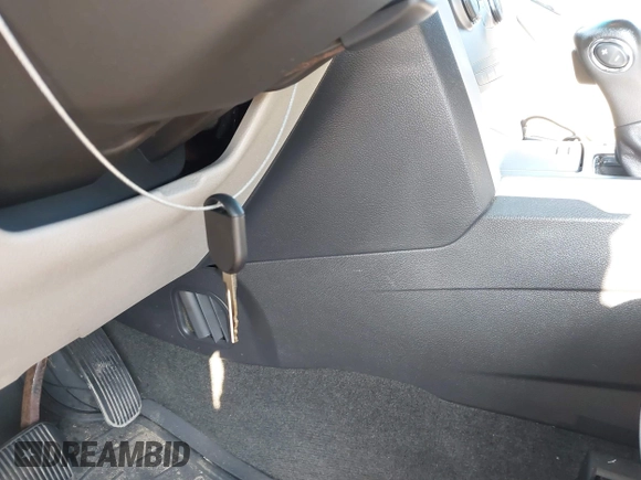2013 Ford Explorer with VIN 1FM5K8B82DGC83267, listed as a IAAI auction lot 42564197 with 221,103 mi miles and . Bid and sale history available at DreamBid. Image 11.