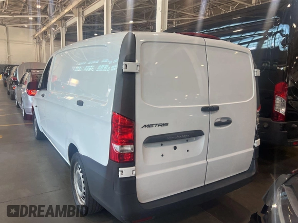 2016 Mercedes-Benz Metris Cargo with VIN WD3PG2EA5G3143004, listed as a IAAI auction lot 42810082 with 124,681 mi miles and . Bid and sale history available at DreamBid. Image 18.