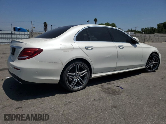 2019 Mercedes-Benz E 300 z VIN WDDZF4JB9KA576766, wystawiony jako Copart lot #60802705 z przebiegiem 61 374 mil mil oraz Czysty tytuł • Clean title. Historia ofert i sprzedaży dostępna na DreamBid. Obrazek 3.