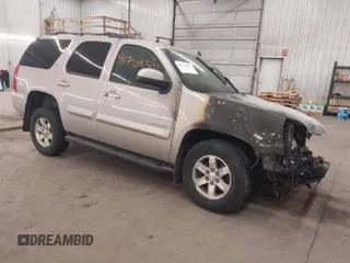 2008 GMC Yukon SLT w/4SB with VIN 1GKFK13048J180406, listed as a IAAI auction lot 41708301 with 1 mi miles. Bid and sale history available at carsss.com. Image 1.