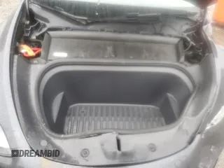 2024 Tesla Model Y z VIN 7SAYGDEDXRF076893, wystawiony jako Copart lot #57966515 z przebiegiem 9 200 mil mil oraz Szkoda całkowita • Salvage title. Historia ofert i sprzedaży dostępna na DreamBid. Obrazek 12.