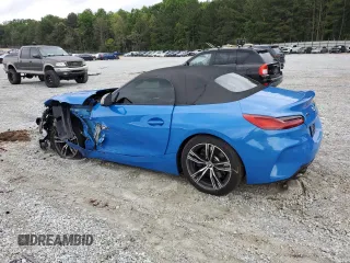 2020 BMW Z4 sDriveM40i z VIN WBAHF9C07LWW42621, wystawiony jako Copart lot #55942195 z przebiegiem Nie podano mil oraz Szkoda całkowita • Salvage title. Historia ofert i sprzedaży dostępna na DreamBid. Obrazek 2.