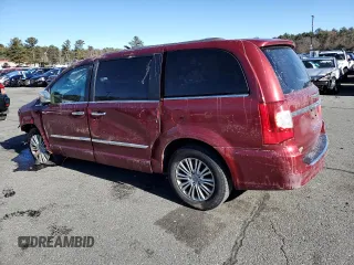 2016 Chrysler Town & Country Touring z VIN 2C4RC1CG3GR111784, wystawiony jako Copart lot #88039365 z przebiegiem Nie podano mil oraz Szkody całkowita. Historia ofert i sprzedaży dostępna na DreamBid. Obrazek 2.