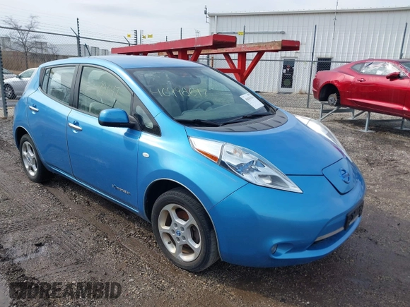 2011 Nissan LEAF SL-e with VIN JN1AZ0CP0BT009532, listed as a IAAI auction lot 41631314 with 83,541 mi miles. Bid and sale history available at carsss.com. Image 1.