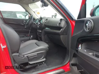 2023 MINI Countryman Cooper S z VIN WMZ53BR02P3R00984, wystawiony jako IAAI lot #42744505 z przebiegiem 27 432 mil mil oraz . Historia ofert i sprzedaży dostępna na DreamBid. Obrazek 5.