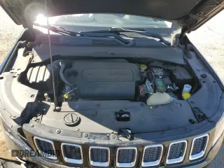 2018 Jeep Compass Latitude z VIN 3C4NJCBBXJT124610, wystawiony jako Copart lot #53507255 z przebiegiem 71 051 mil mil oraz Szkoda całkowita • Salvage title. Historia ofert i sprzedaży dostępna na DreamBid. Obrazek 11.