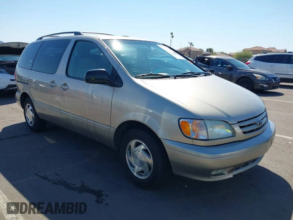 2002 Toyota Sienna LE with VIN 4T3ZF13CX2U500604, listed as a IAAI auction lot 41834778 with 139,668 mi miles. Bid and sale history available at carsss.com. Image 1.