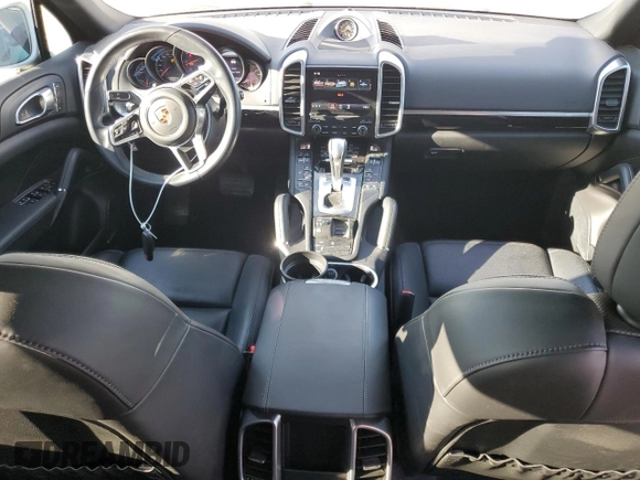 2018 Porsche Cayenne z VIN WP1AA2A2XJKA06647, wystawiony jako Copart lot #50317955 z przebiegiem 53 892 mil mil oraz Szkoda całkowita • Salvage title. Historia ofert i sprzedaży dostępna na DreamBid. Obrazek 8.