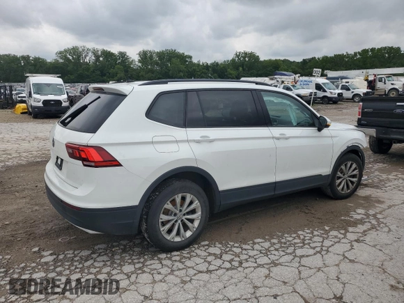 2020 Volkswagen Tiguan S with VIN 3VV1B7AXXLM100189, listed as a Copart auction lot 58539845 with 39,153 mi miles and Salvage title. Bid and sale history available at DreamBid. Image 3.