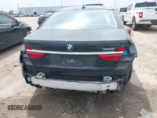 2017 BMW 7 Series 750i z VIN WBA7F0C31HGM22135, wystawiony jako IAAI lot #41919264 z przebiegiem 63 226 mil mil oraz . Historia ofert i sprzedaży dostępna na DreamBid. Obrazek 17.