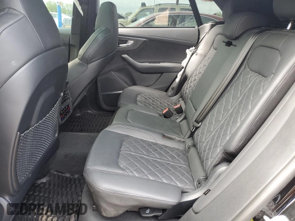 2023 Audi SQ8 Premium Plus z VIN WA1AWBF15PD043423, wystawiony jako Copart lot #53562584 z przebiegiem 17 521 mil mil oraz Czysty tytuł • Clean title. Historia ofert i sprzedaży dostępna na DreamBid. Obrazek 11.
