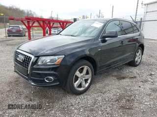 2012 Audi Q5 3.2L Premium Plus with VIN WA1DKAFP2CA040692, listed as a IAAI auction lot 42103532 with 177,382 mi miles. Bid and sale history available at carsss.com. Image 2.