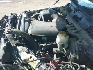 2018 Ram 1500 Express z VIN 1C6RR6KG3JS127364, wystawiony jako IAAI lot #42155071 z przebiegiem 123 293 mil mil oraz . Historia ofert i sprzedaży dostępna na DreamBid. Obrazek 21.