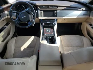 2016 Jaguar XF 35t Prestige with VIN SAJBK4BV1GCY23758, listed as a Copart auction lot 51360755 with 168,684 mi miles and Clean Title. Bid and sale history available at DreamBid. Image 8.