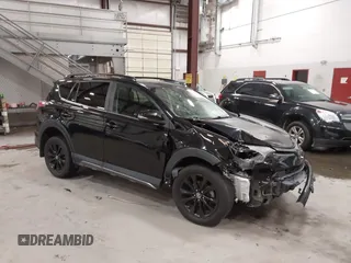 2018 Toyota RAV4 XLE с VIN 2T3RFREVXJW721812, выставлен на аукционе IAAI как лот 42358506 с пробегом 100 777 миль миль и . История ставок и продаж доступна на DreamBid. Изображение 1.