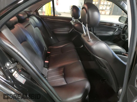2005 Mercedes-Benz C 320 with VIN WDBRF84J95F612515, listed as a Copart auction lot 52577735 with 195,477 mi miles and Salvage title. Bid and sale history available at DreamBid. Image 10.