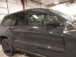 2017 Jeep Grand Cherokee Laredo with VIN 1C4RJFAG7HC886394, listed as a IAAI auction lot 40914121 with 66,895 mi miles. Bid and sale history available at carsss.com. Image 14.