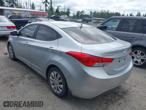2013 Hyundai Elantra GLS z VIN 5NPDH4AE2DH172955, wystawiony jako IAAI lot #42306482 z przebiegiem 103 235 mil mil oraz . Historia ofert i sprzedaży dostępna na DreamBid. Obrazek 3.