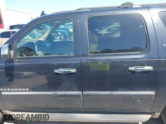 2011 Chevrolet Suburban LTZ with VIN 1GNSKKE31BR299912, listed as a IAAI auction lot 41990351 with 268,982 mi miles. Bid and sale history available at carsss.com. Image 14.