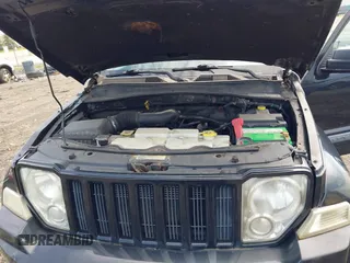 2008 Jeep Liberty Sport with VIN 1J8GN28K48W232491, listed as a IAAI auction lot 42212873 with 142,557 mi miles and . Bid and sale history available at carsss.com. Image 10.