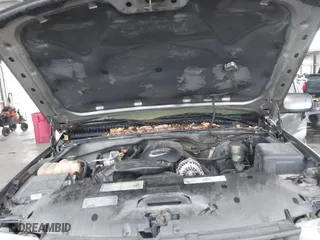 2001 Chevrolet Silverado 1500 LS with VIN 2GCEC19V811229792, listed as a IAAI auction lot 41844893 with 284,568 mi miles. Bid and sale history available at carsss.com. Image 10.